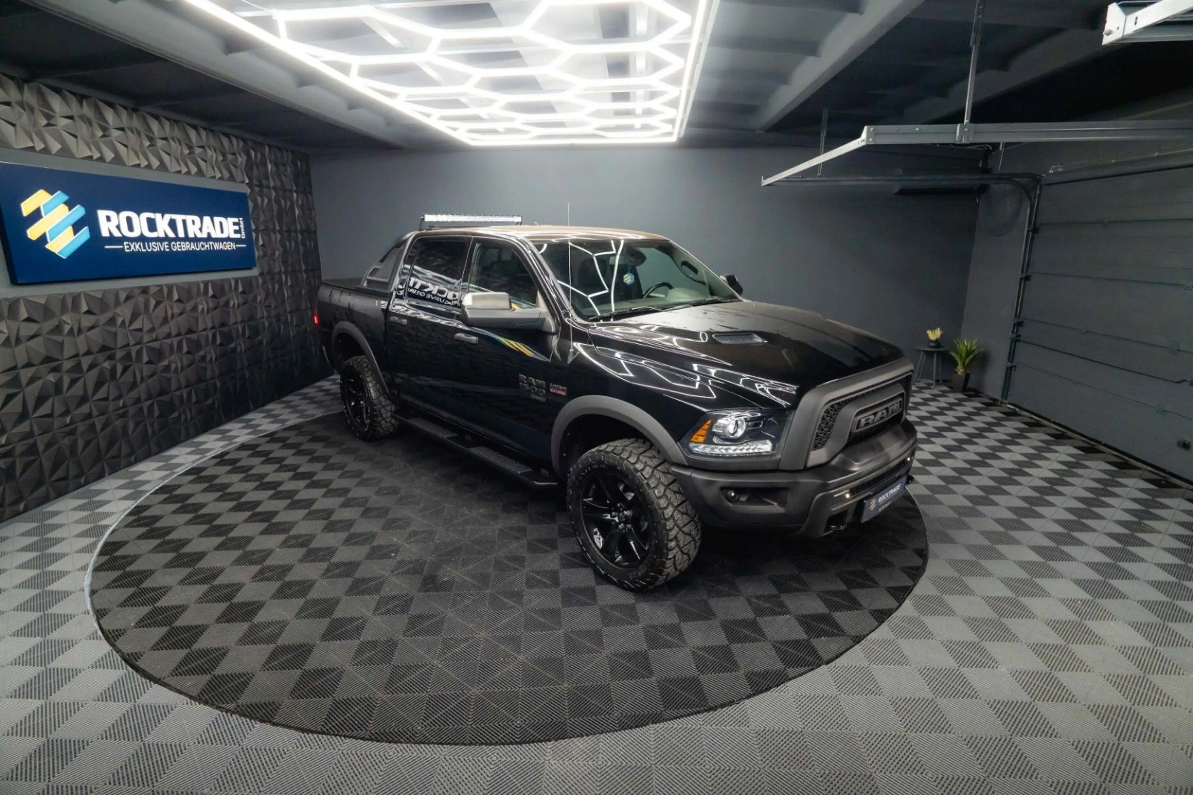 Dodge RAM 5.7 V8 HEMI 4x4 Sport OFFROAD Night WARLOCK — photo 13