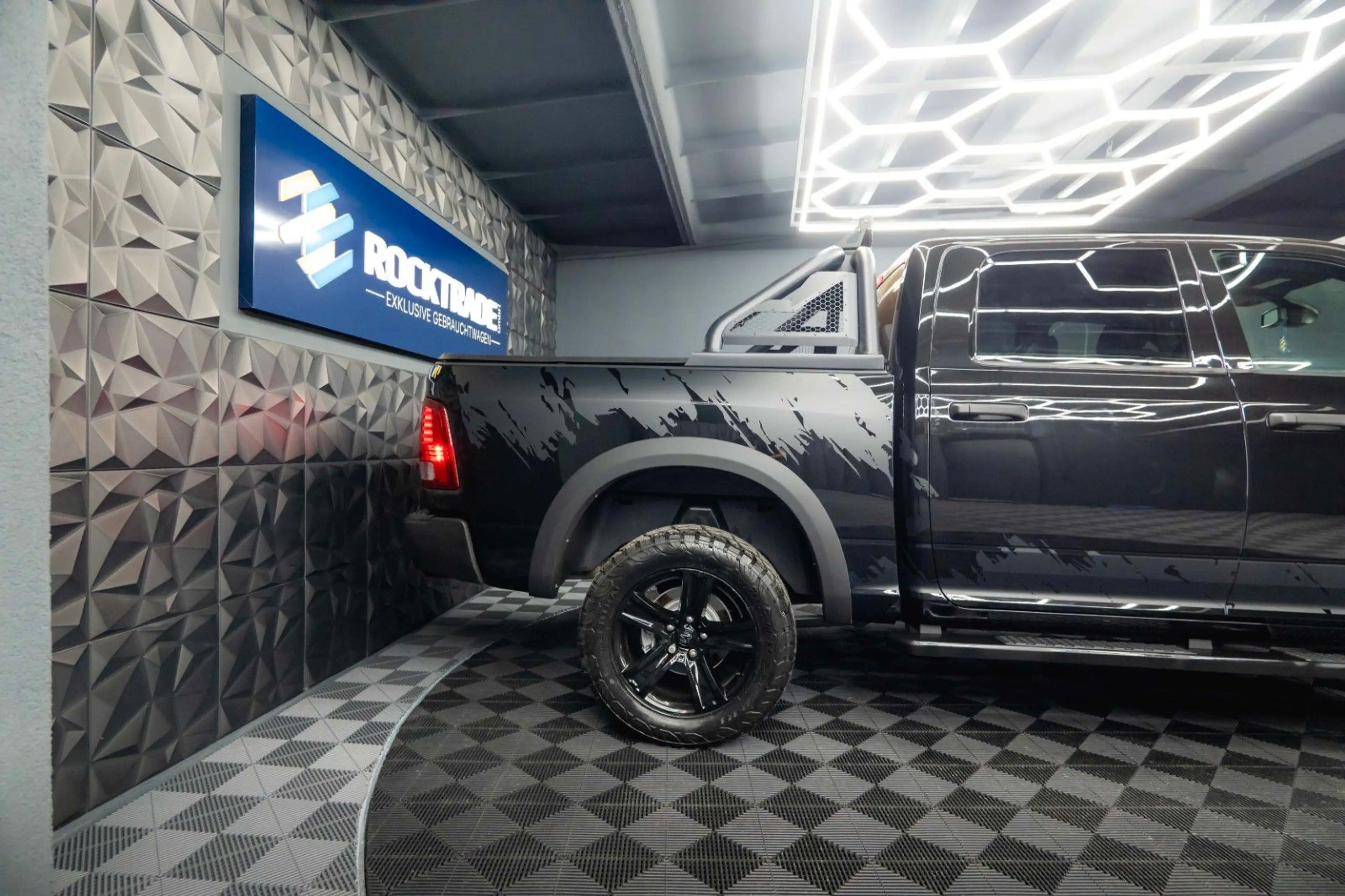 Dodge RAM 5.7 V8 HEMI 4x4 Sport OFFROAD Night WARLOCK — photo 15