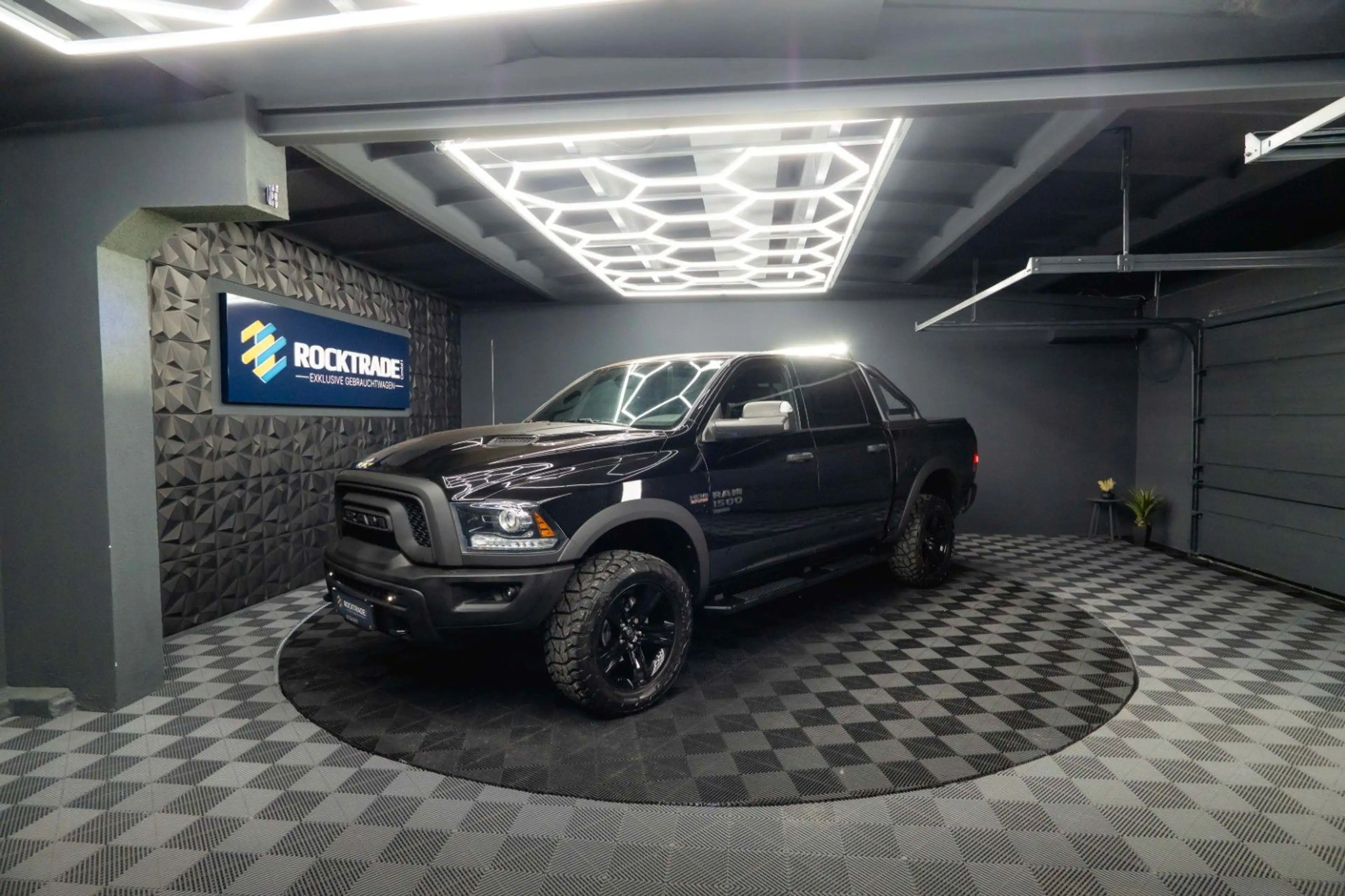 Dodge RAM 5.7 V8 HEMI 4x4 Sport OFFROAD Night WARLOCK — photo 9
