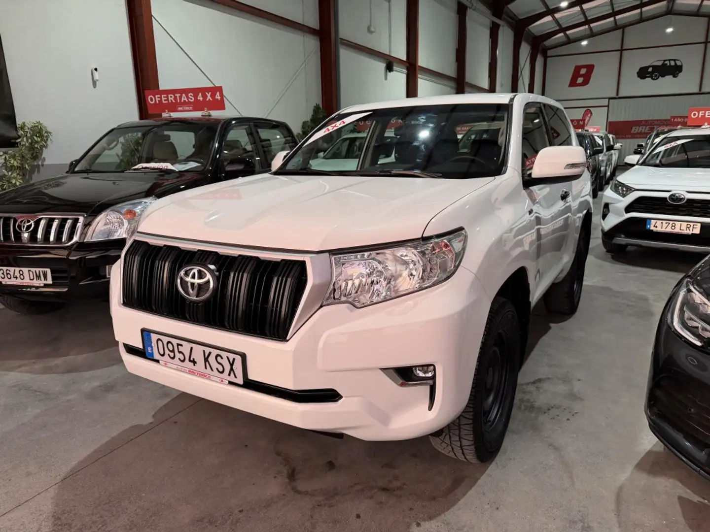 Toyota Land Cruiser D-4D GX Wit - 2
