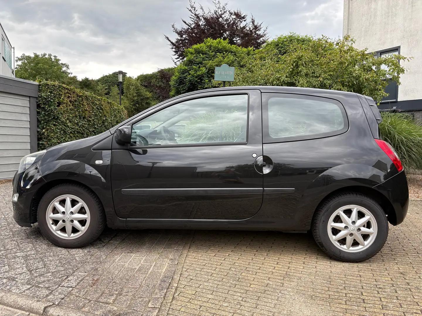 Renault Twingo Twingo 1.2 16V Collection Zwart - 1
