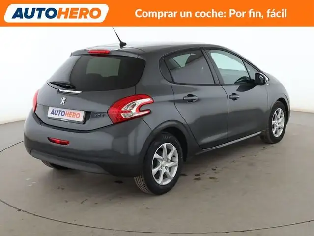 Peugeot 208 view 6
