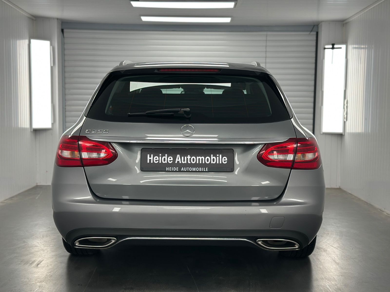 Mercedes-Benz C 250 T CGI AVANTGARDE AHK Panorama Kamera — photo 7