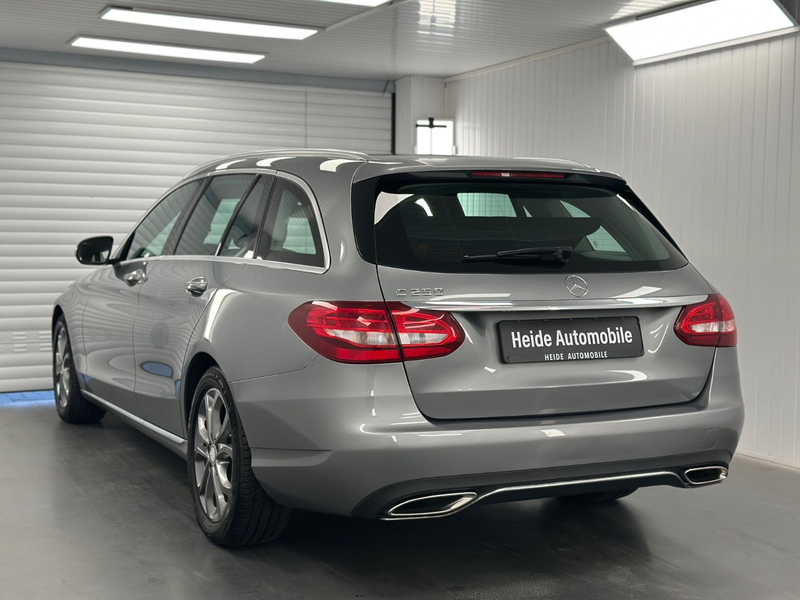 Mercedes-Benz C 250 T CGI AVANTGARDE AHK Panorama Kamera — photo 8