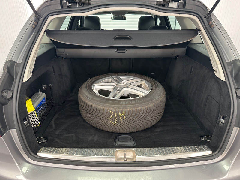 Mercedes-Benz C 250 T CGI AVANTGARDE AHK Panorama Kamera — photo 15