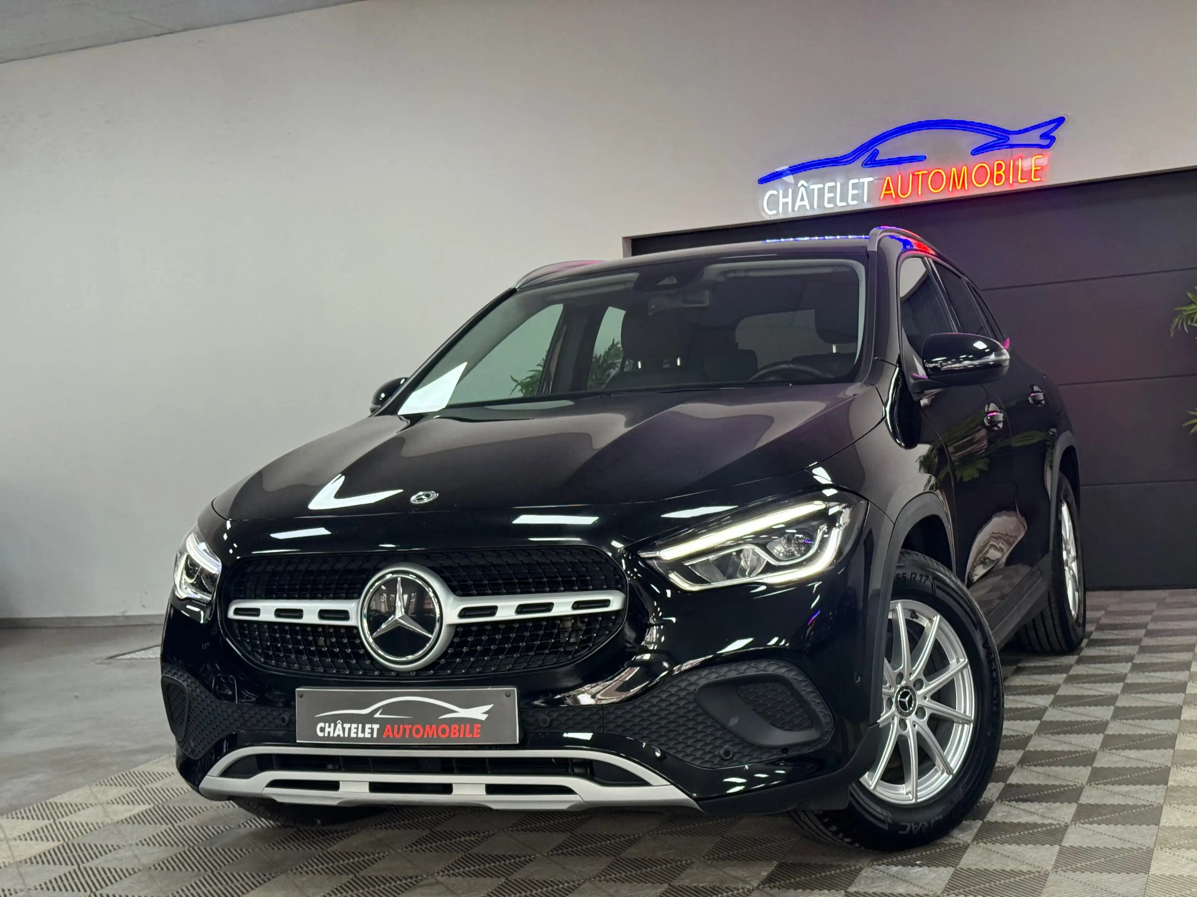 Mercedes-Benz GLA 200 GLA 200 d Business Solution état neuf Garantie 12 mois