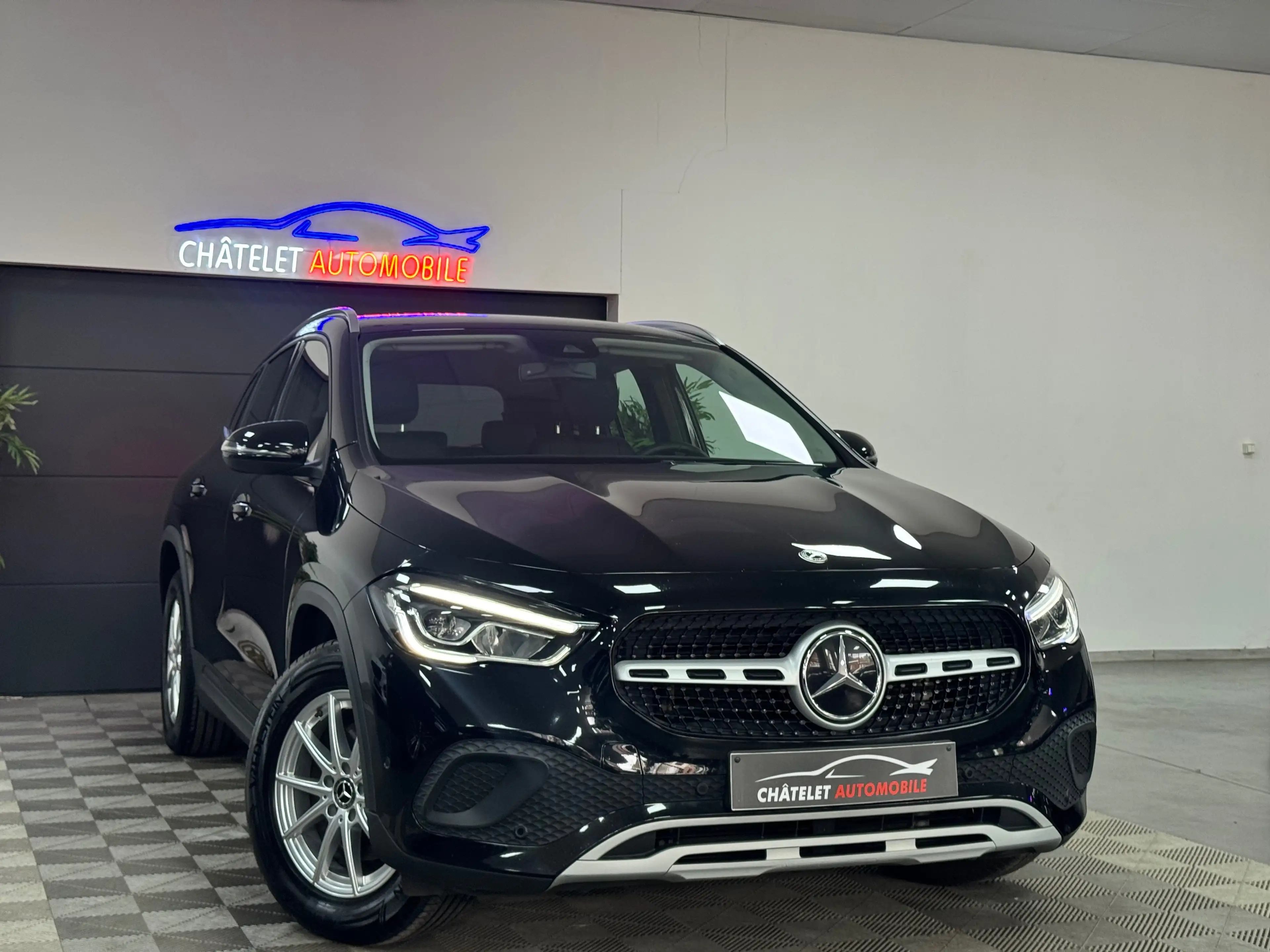 Mercedes-Benz GLA 200 GLA 200 d Business Solution état neuf Garantie 12 mois — photo 3