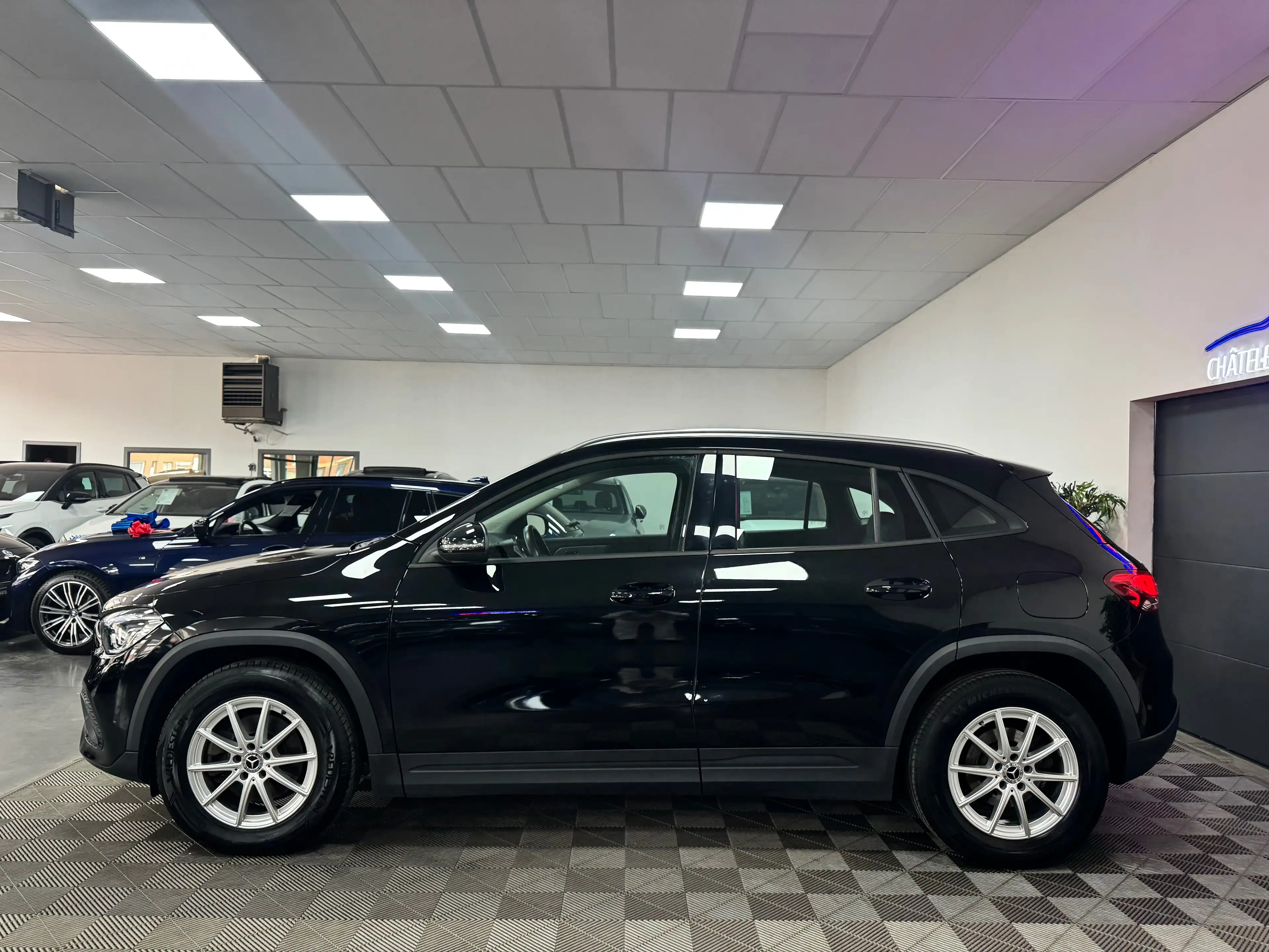Mercedes-Benz GLA 200 GLA 200 d Business Solution état neuf Garantie 12 mois — photo 7