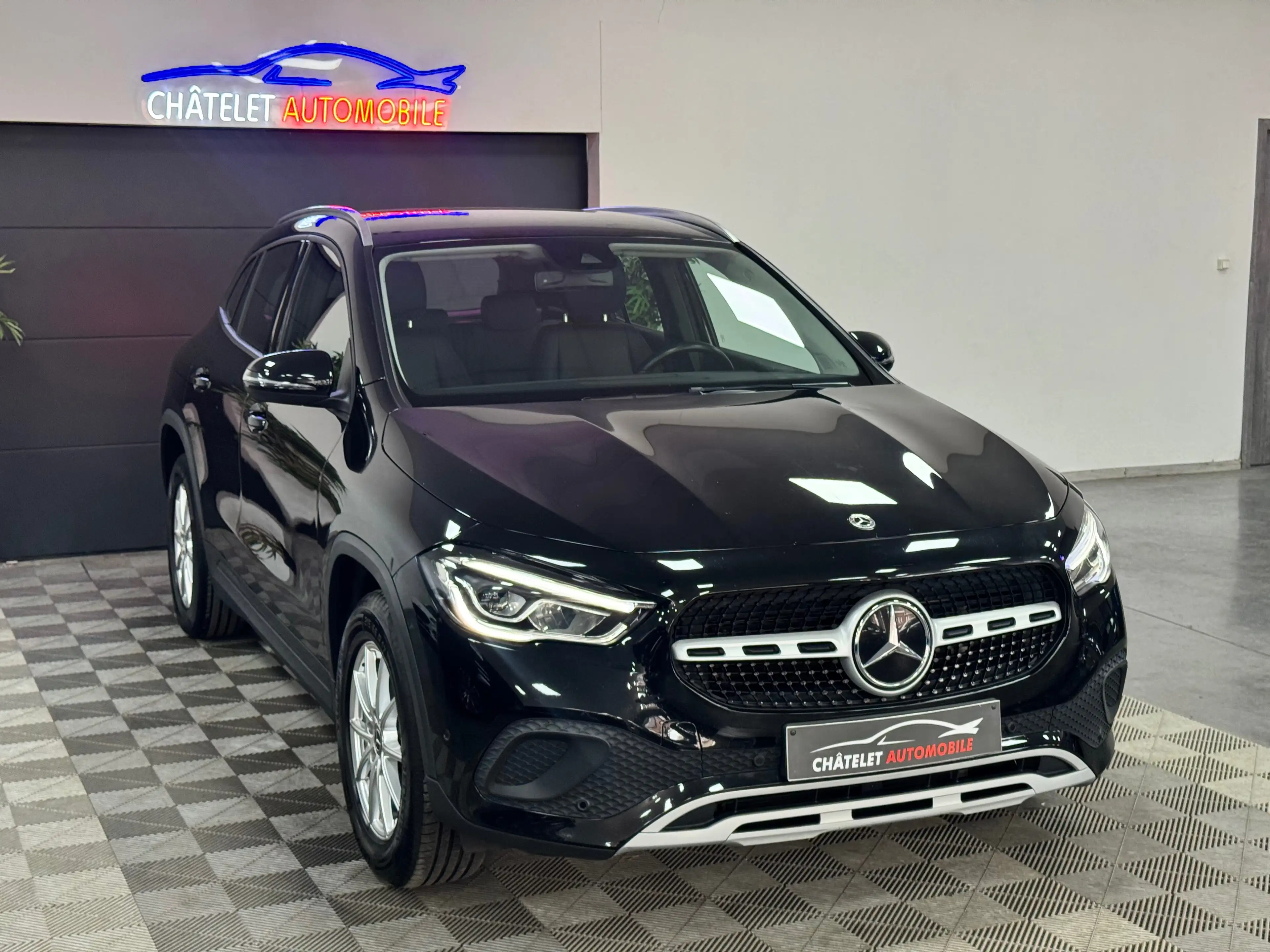 Mercedes-Benz GLA 200 GLA 200 d Business Solution état neuf Garantie 12 mois — photo 6