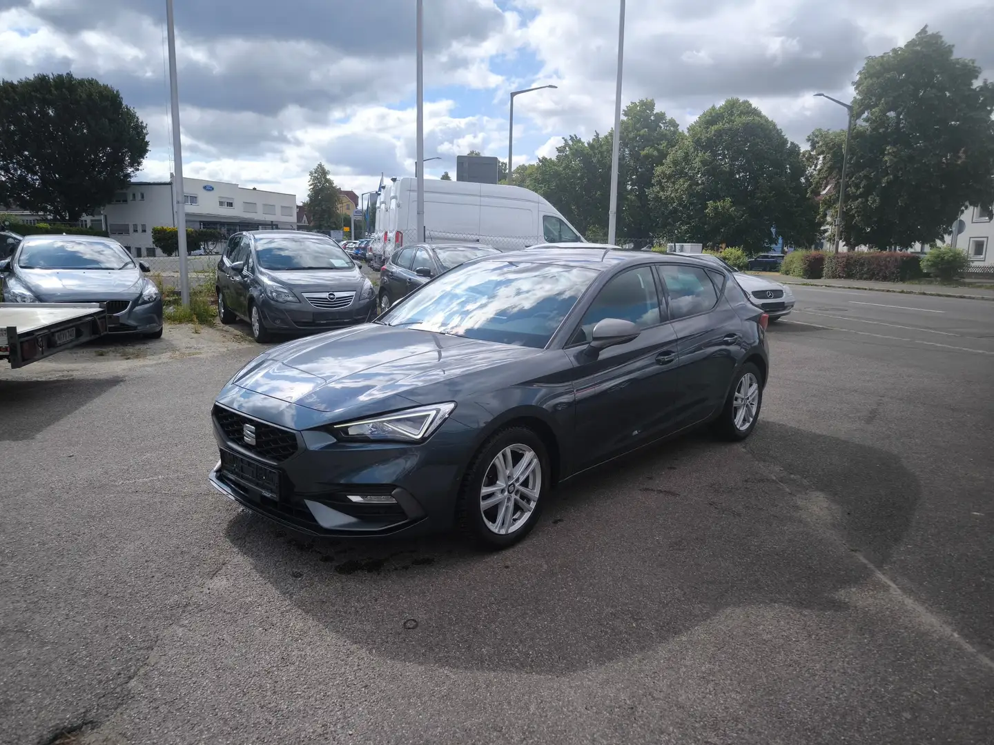 SEAT Leon FR BordComp Hybrid sonderausstatung Grau - 1