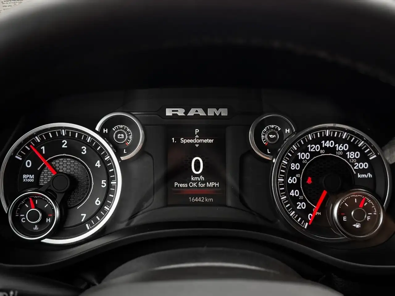 RAM 1500 снимка RAM 1500