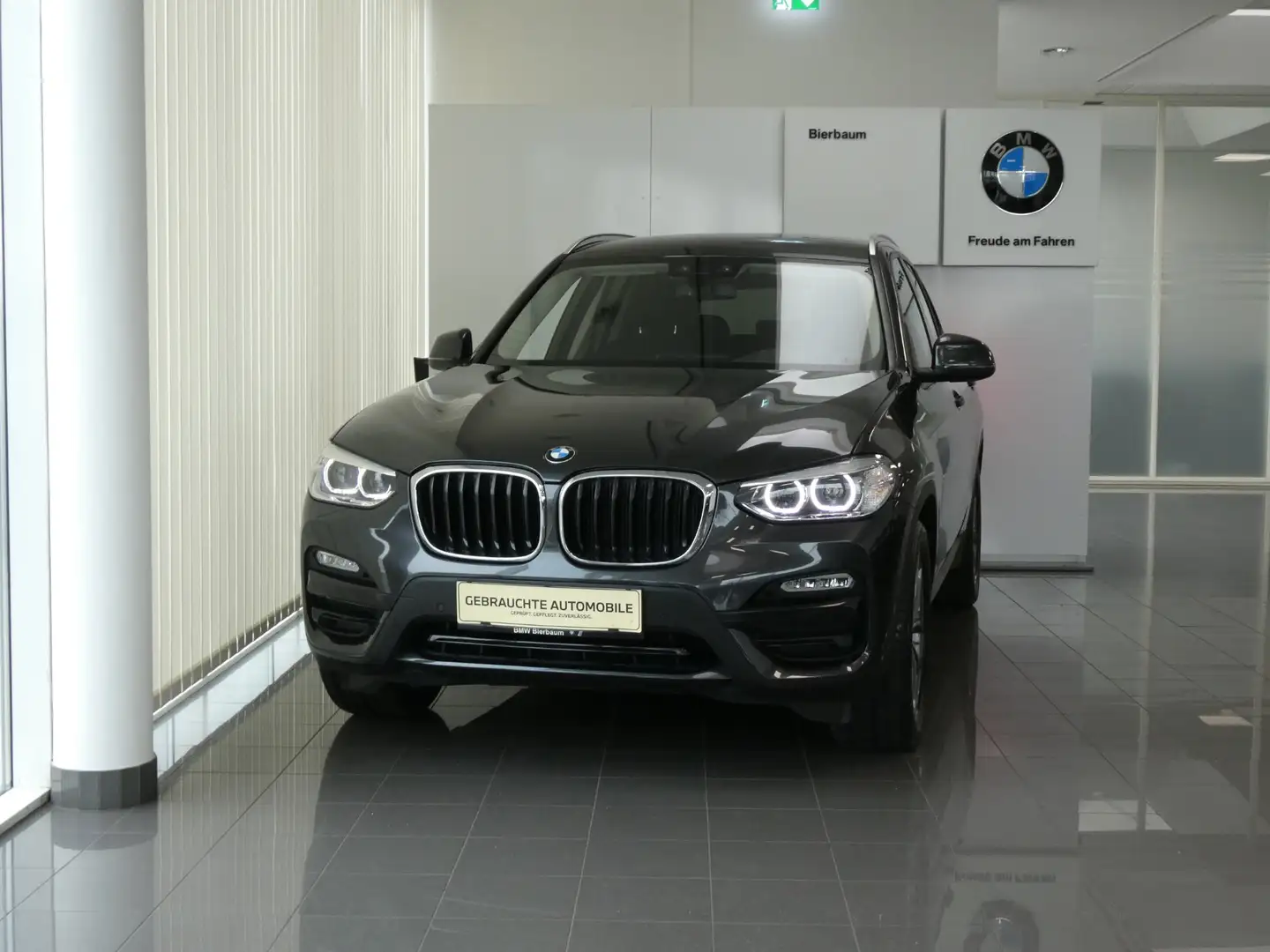 BMW X3 xDrive20i Grau - 2
