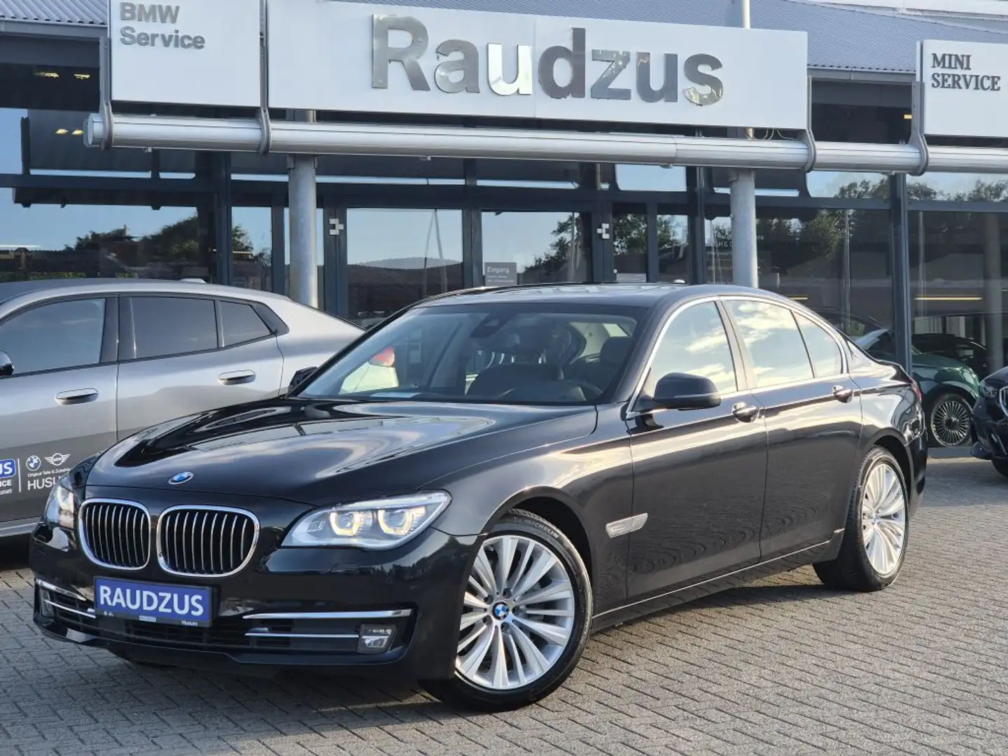 BMW 740 740d xDrive Edition Exclusive Noir - 1