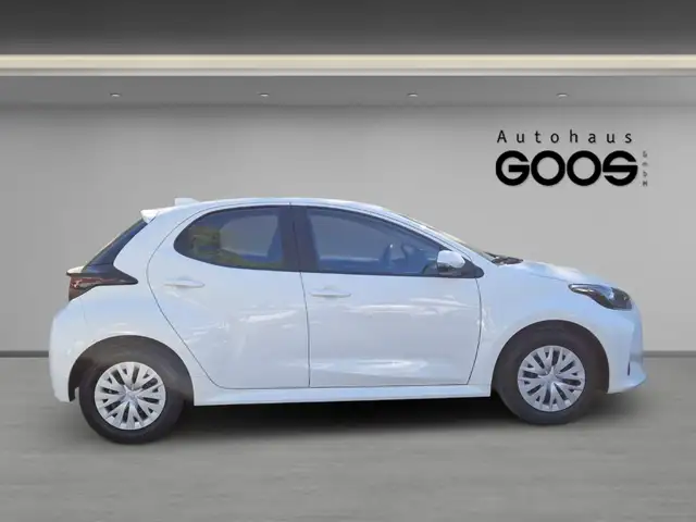 Toyota Yaris view 6