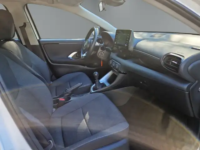 Toyota Yaris view 12