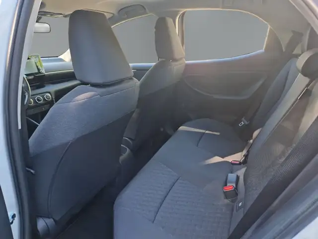 Toyota Yaris view 11