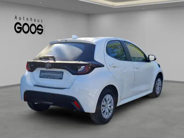 Toyota Yaris view 5
