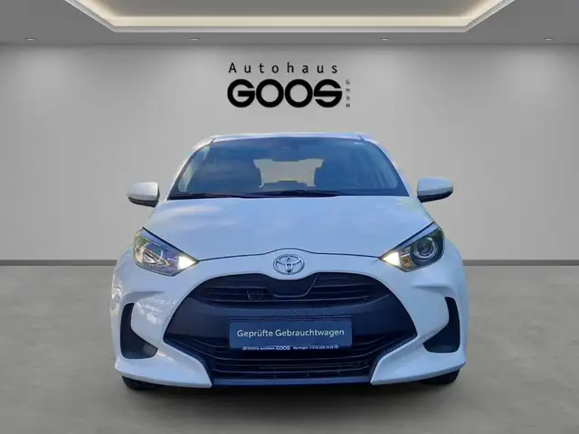 Toyota Yaris view 8