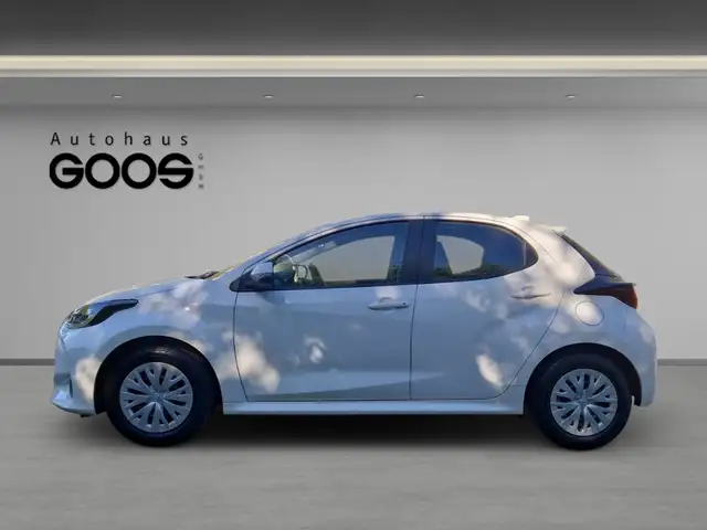 Toyota Yaris view 2