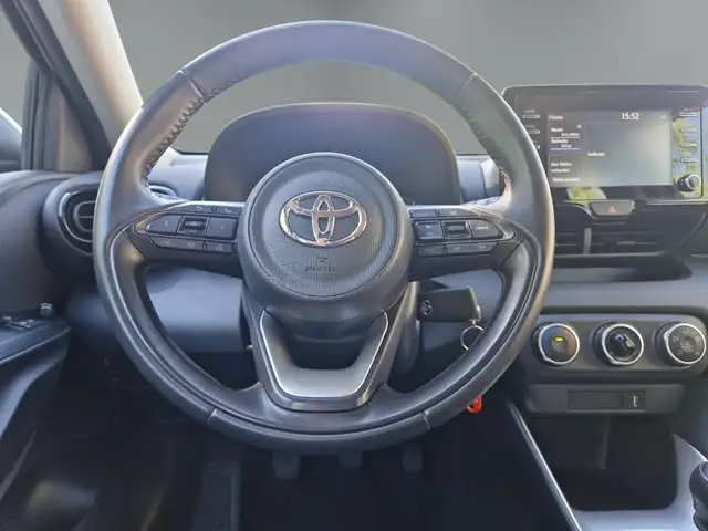 Toyota Yaris view 14