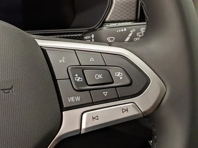 Volkswagen T-Cross view 11