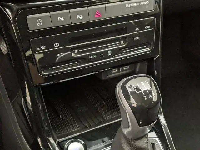 Volkswagen T-Cross view 12