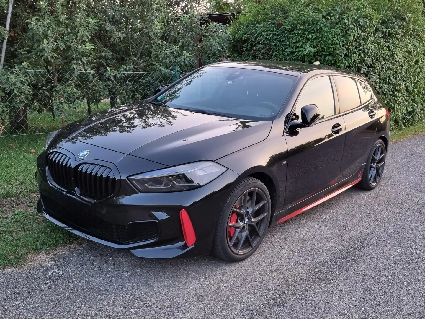 BMW 128 128ti Aut. Schwarz - 1
