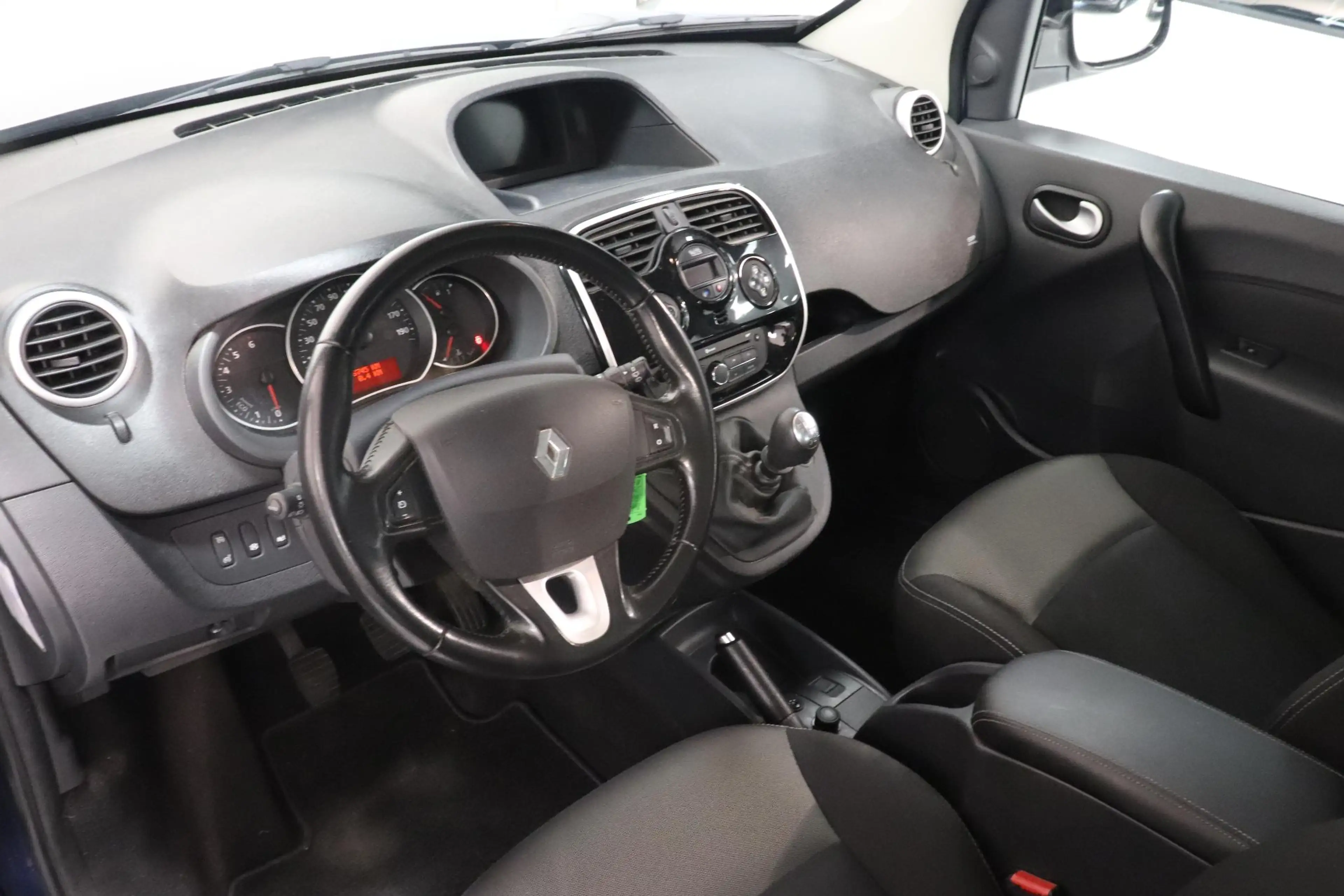 Renault Kangoo Family 1.2 TCe Limited Start&Stop | Climate contro — photo 25