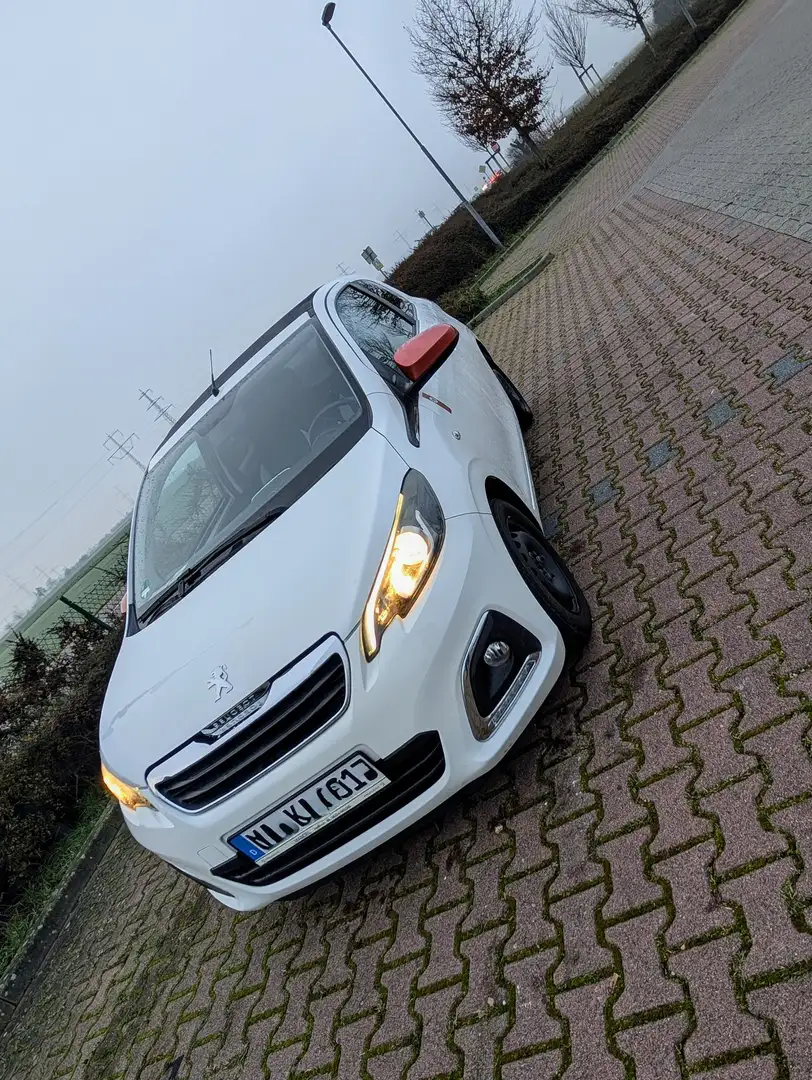 Peugeot 108 PureTech 82 Top! Roland Garros Weiß - 2