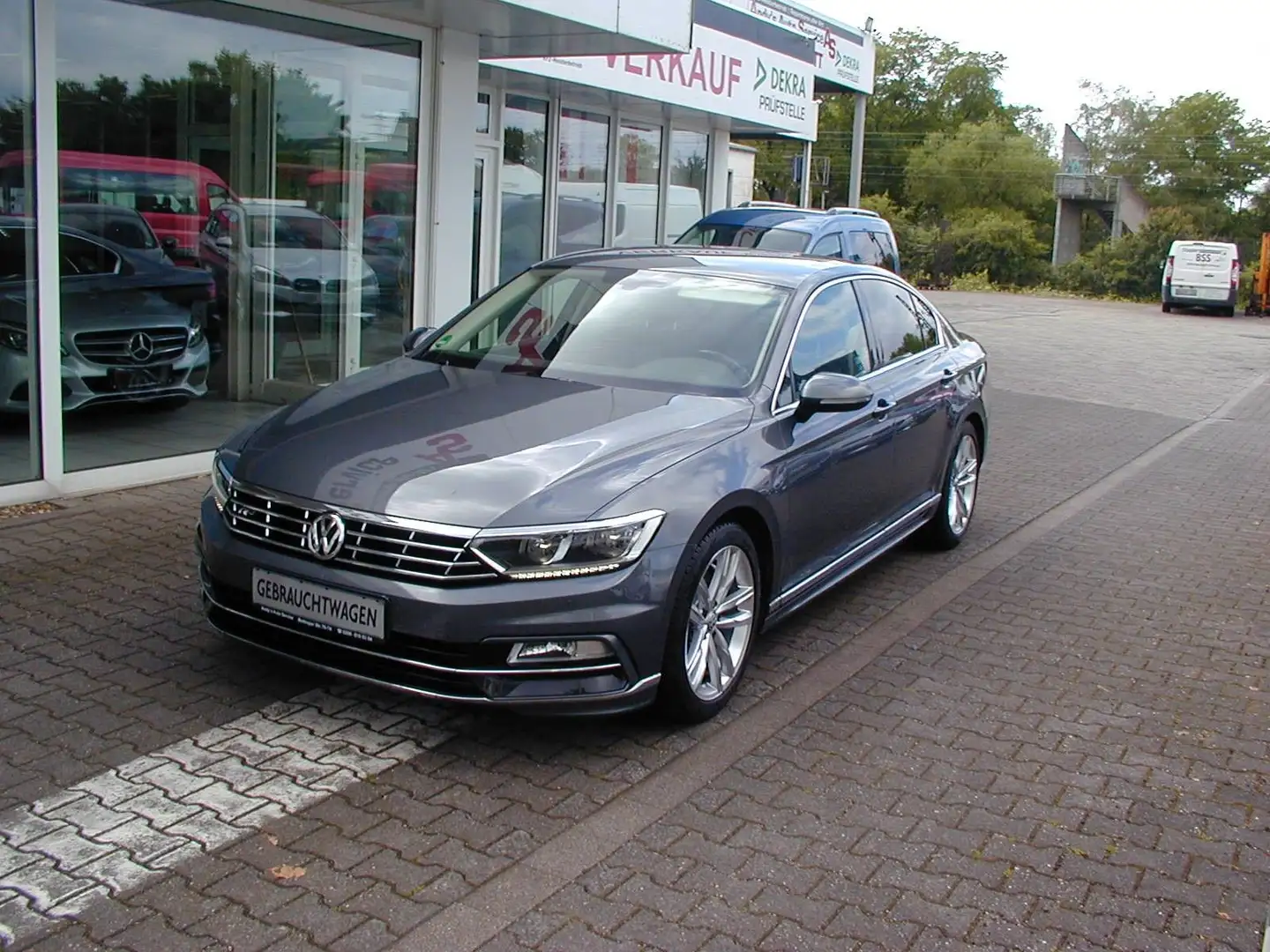 Volkswagen Passat 1.4 TSI  Highline Leder Navi R-Line Top Grau - 1