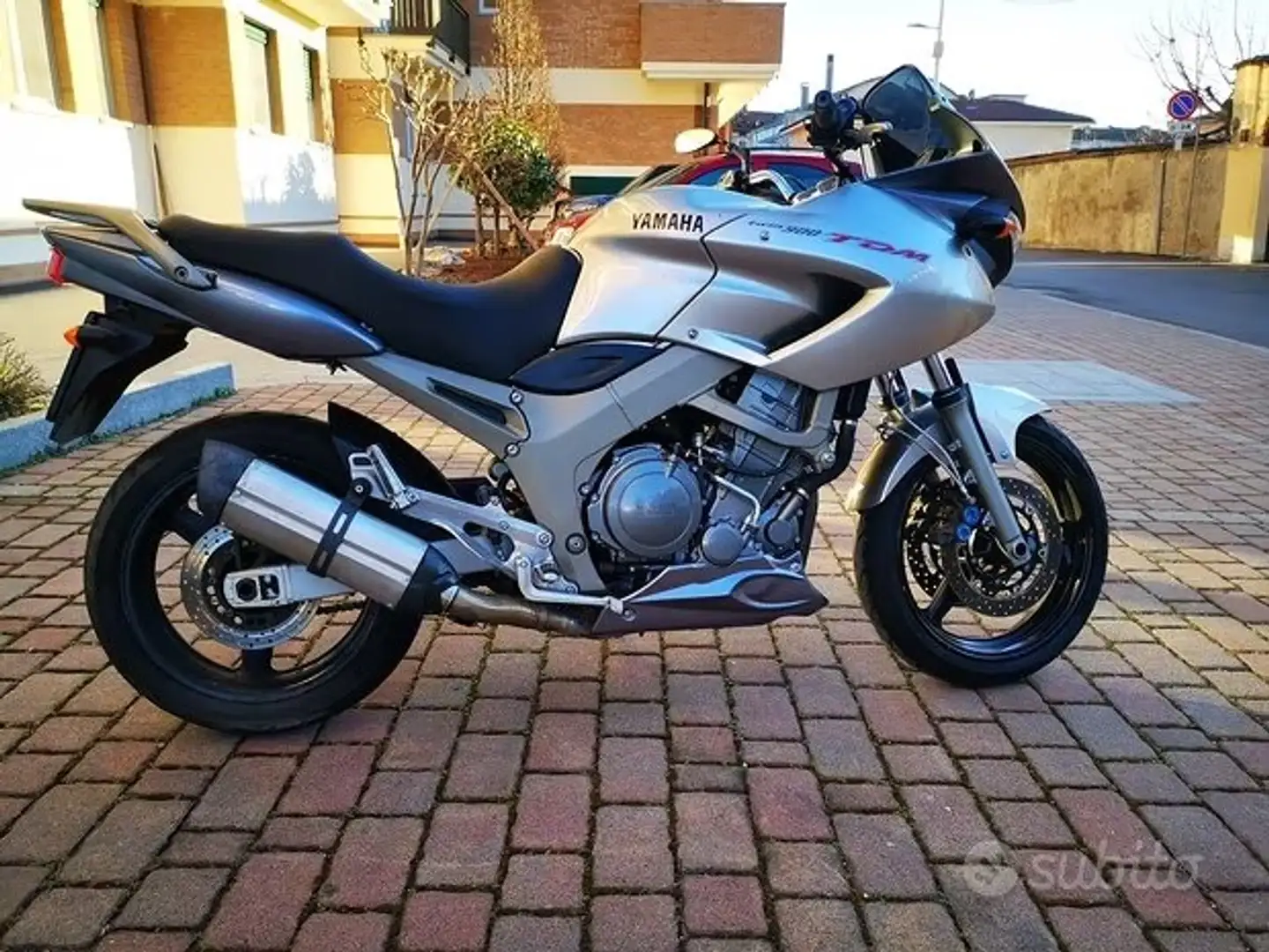 Yamaha TDM 900 Stříbrná - 1