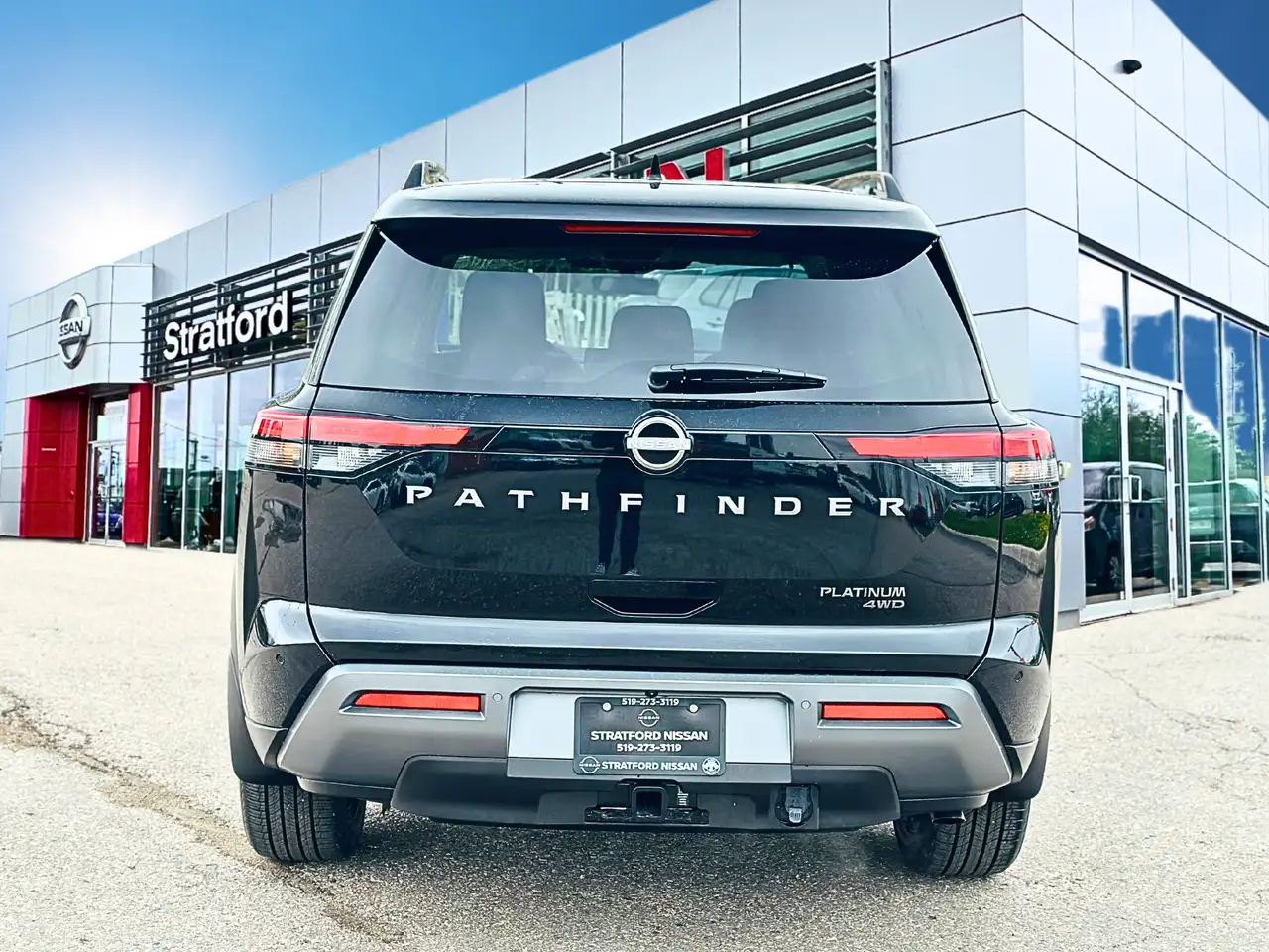 Nissan Pathfinder снимка Nissan Pathfinder