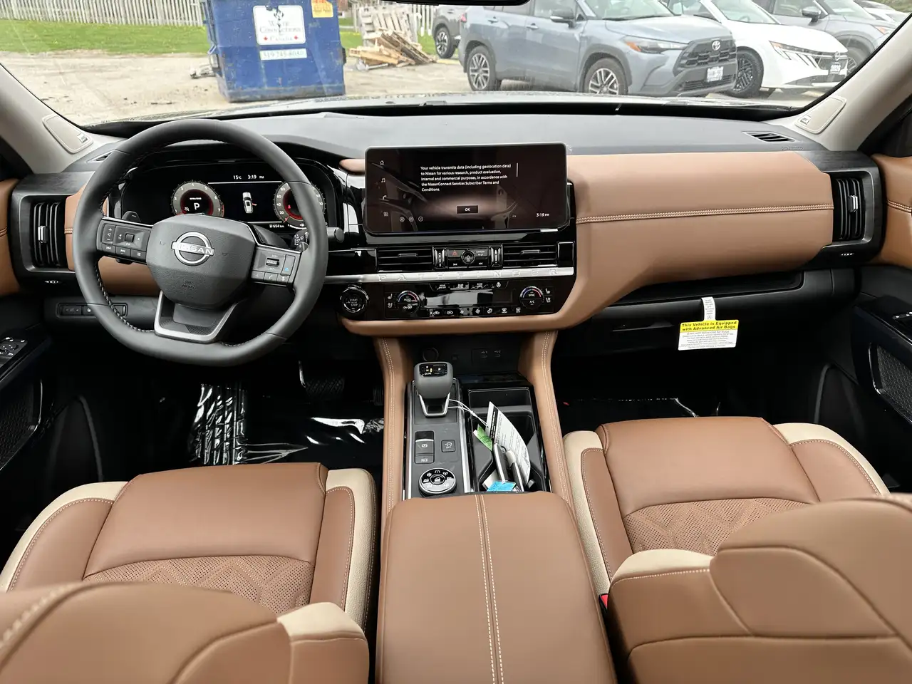 Nissan Pathfinder снимка Nissan Pathfinder