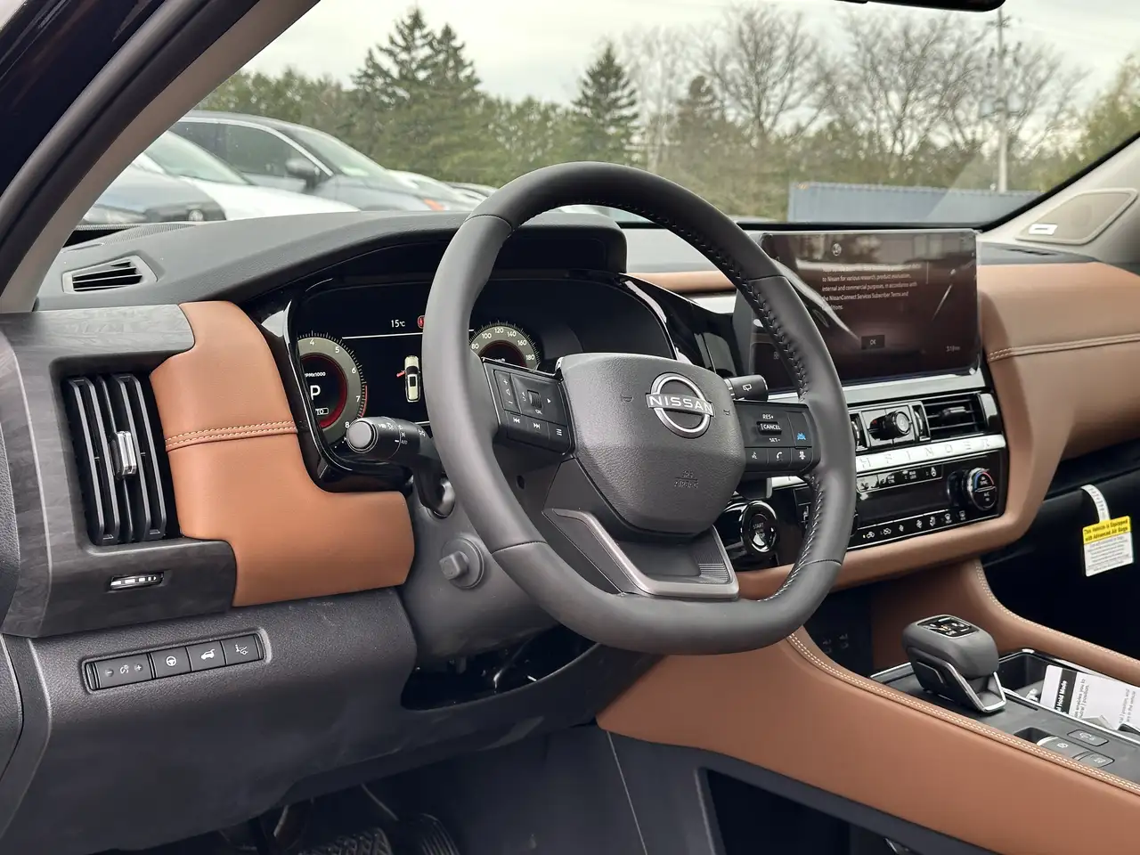 Nissan Pathfinder снимка Nissan Pathfinder