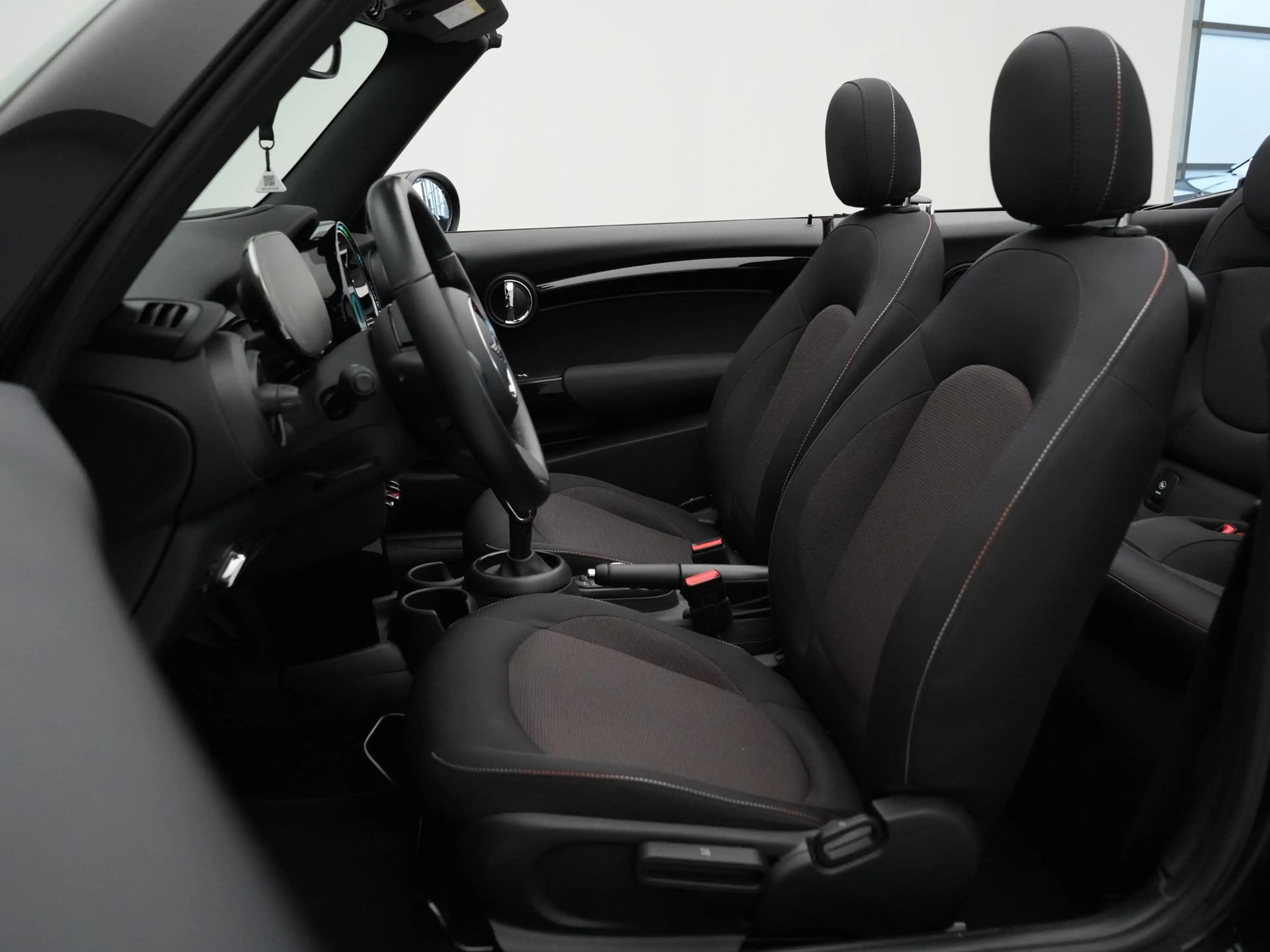 MINI Cooper Cabrio Classic Aut. — photo 4