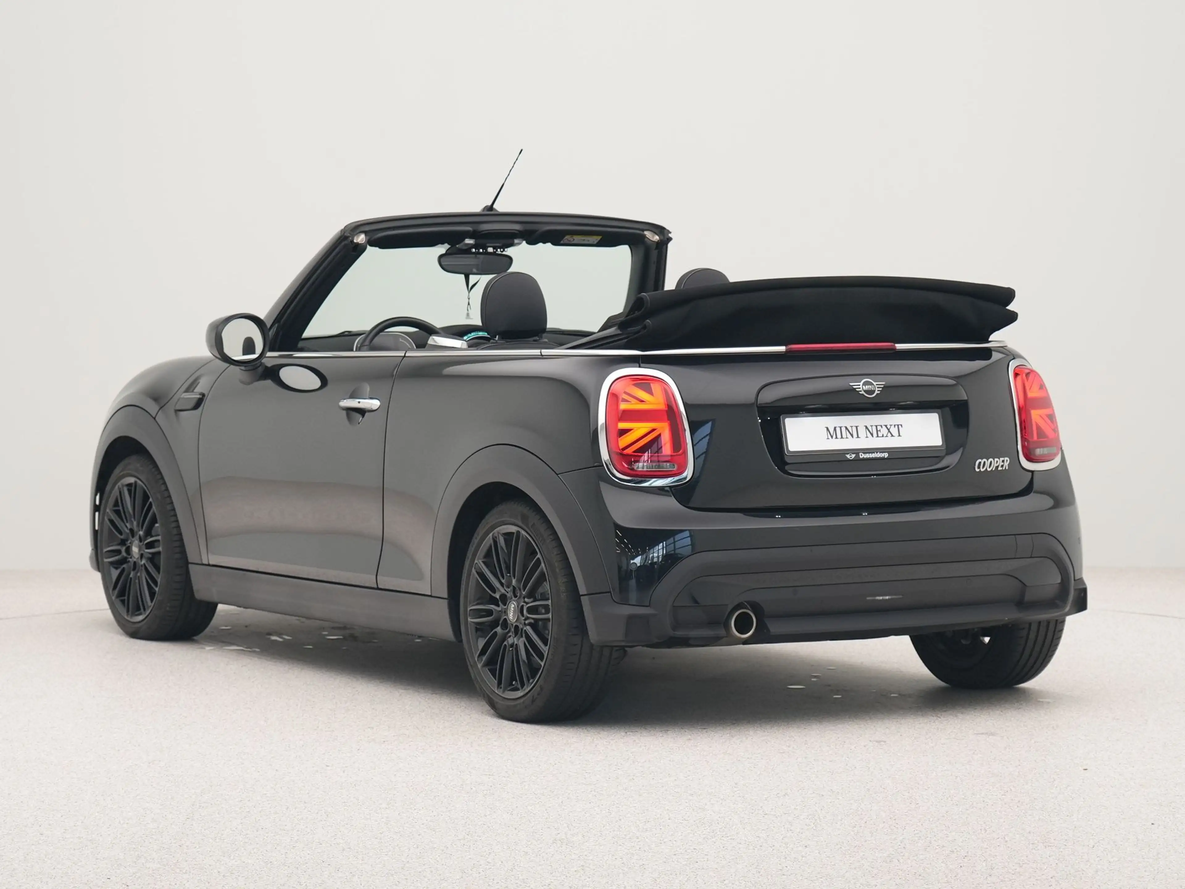 MINI Cooper Cabrio Classic Aut. — photo 10