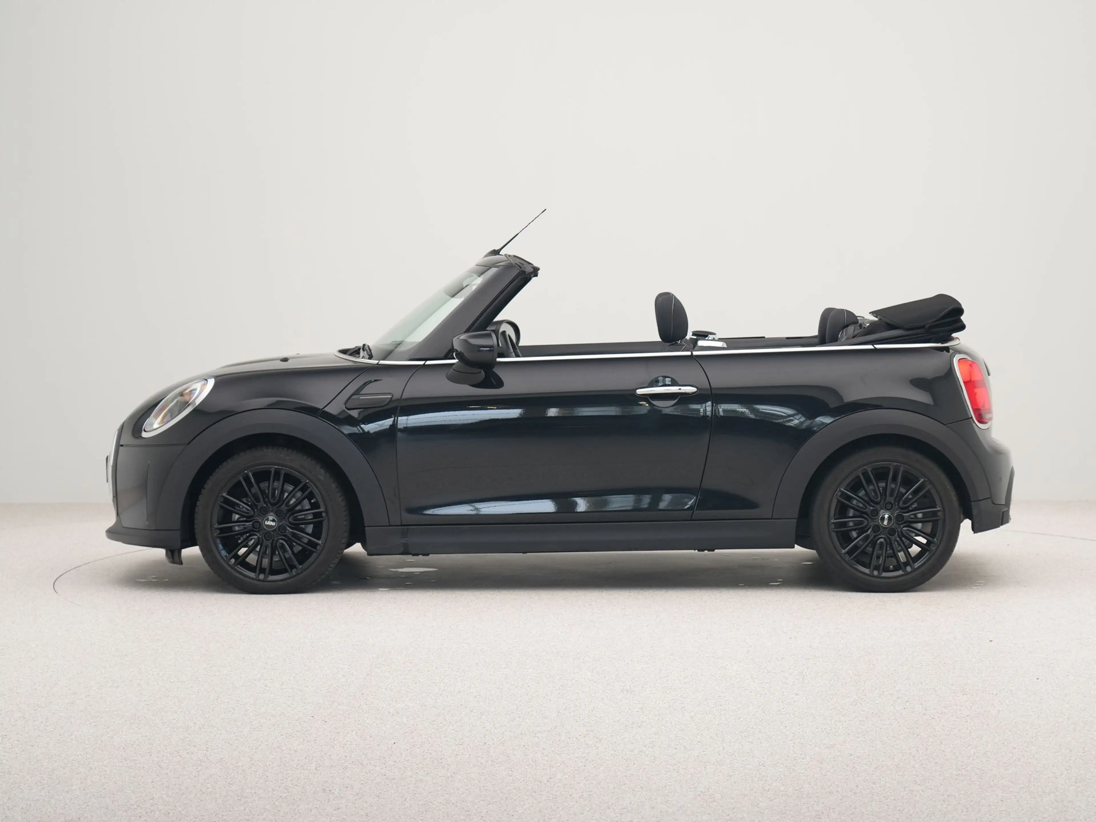 MINI Cooper Cabrio Classic Aut. — photo 11