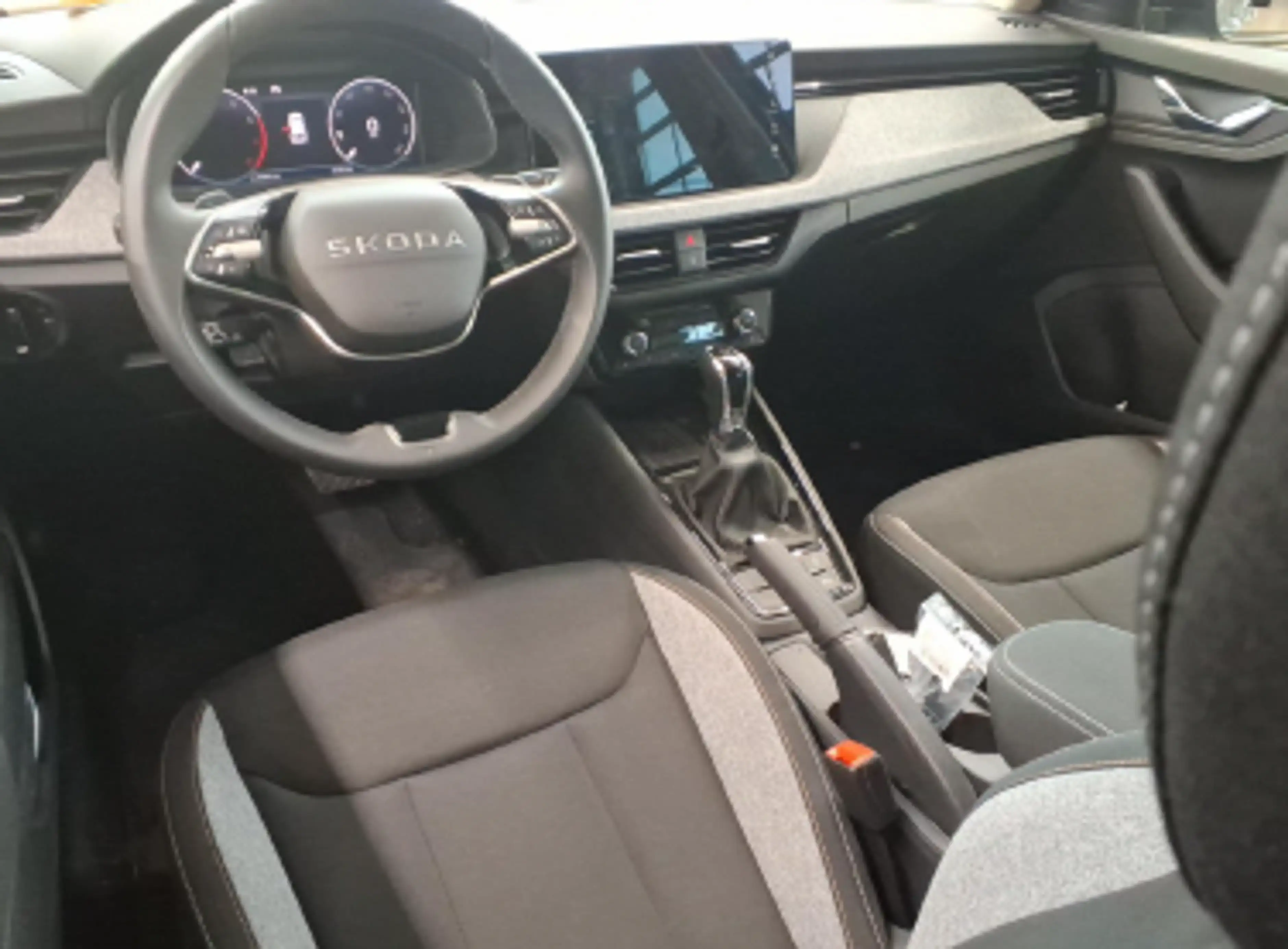 Skoda Kamiq Selection 1,5l TSI DSG * RFK SHZ NAVI AHK* — photo 7