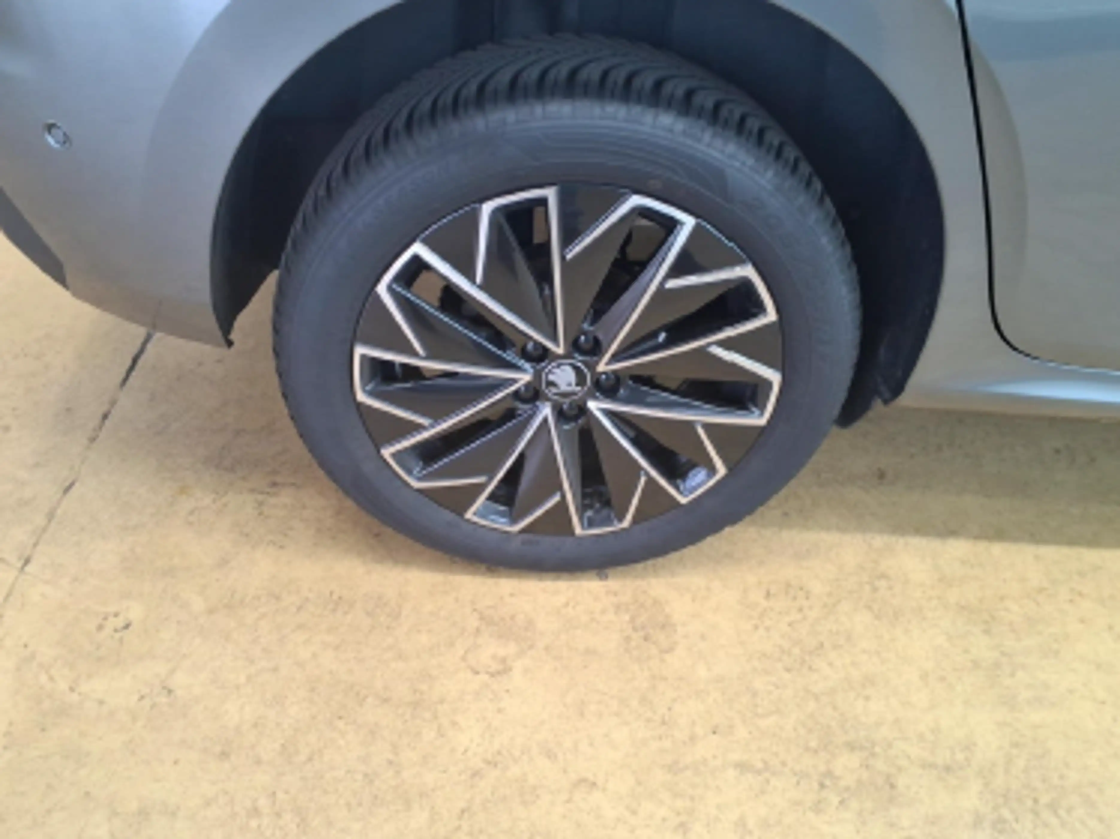 Skoda Kamiq Selection 1,5l TSI DSG * RFK SHZ NAVI AHK* — photo 9