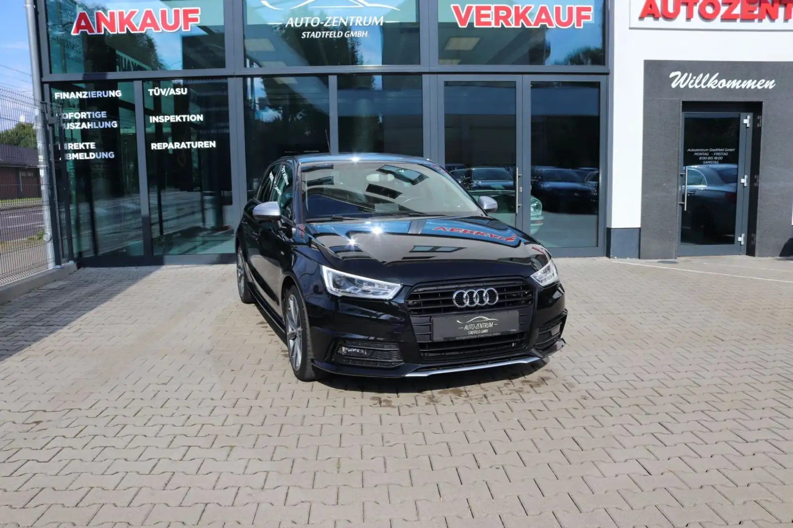 Audi A1 Sportback S-Line ultra Navi Xenon SHZ Klima Zwart - 1