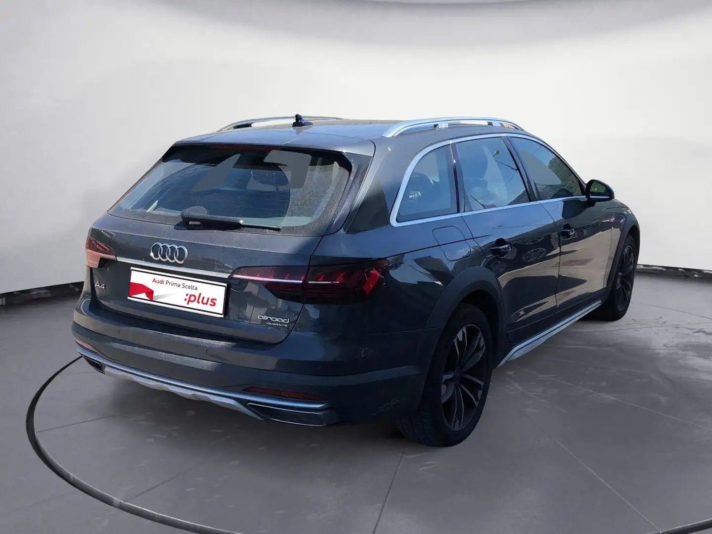 Audi A4 allroad 2ª serie 40 TDI 204 CV S tronic Identity Contrast Grigio - 2