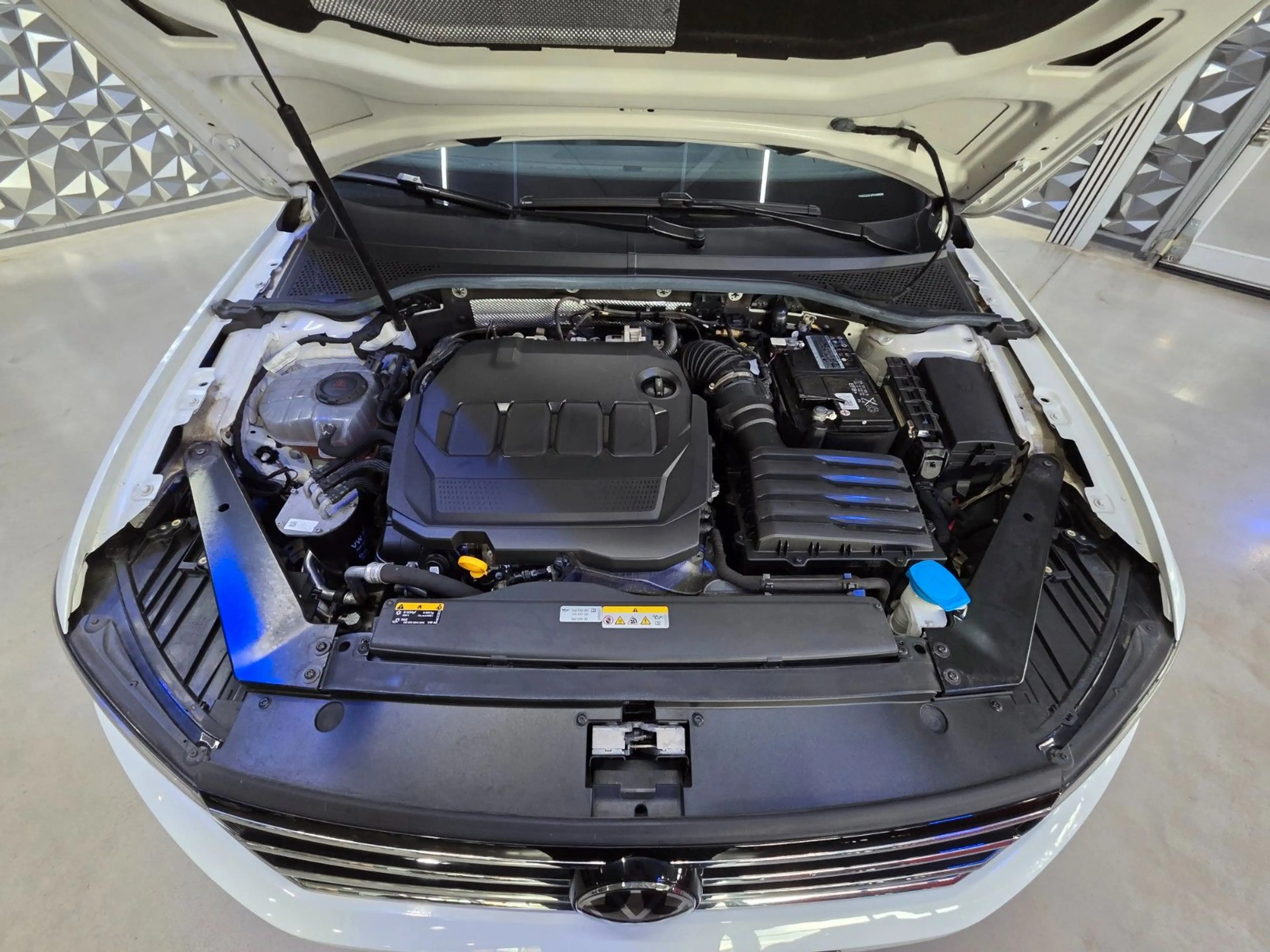 Volkswagen Passat Alltrack 2.0 TDI SCR DSG 4MOTION — photo 8