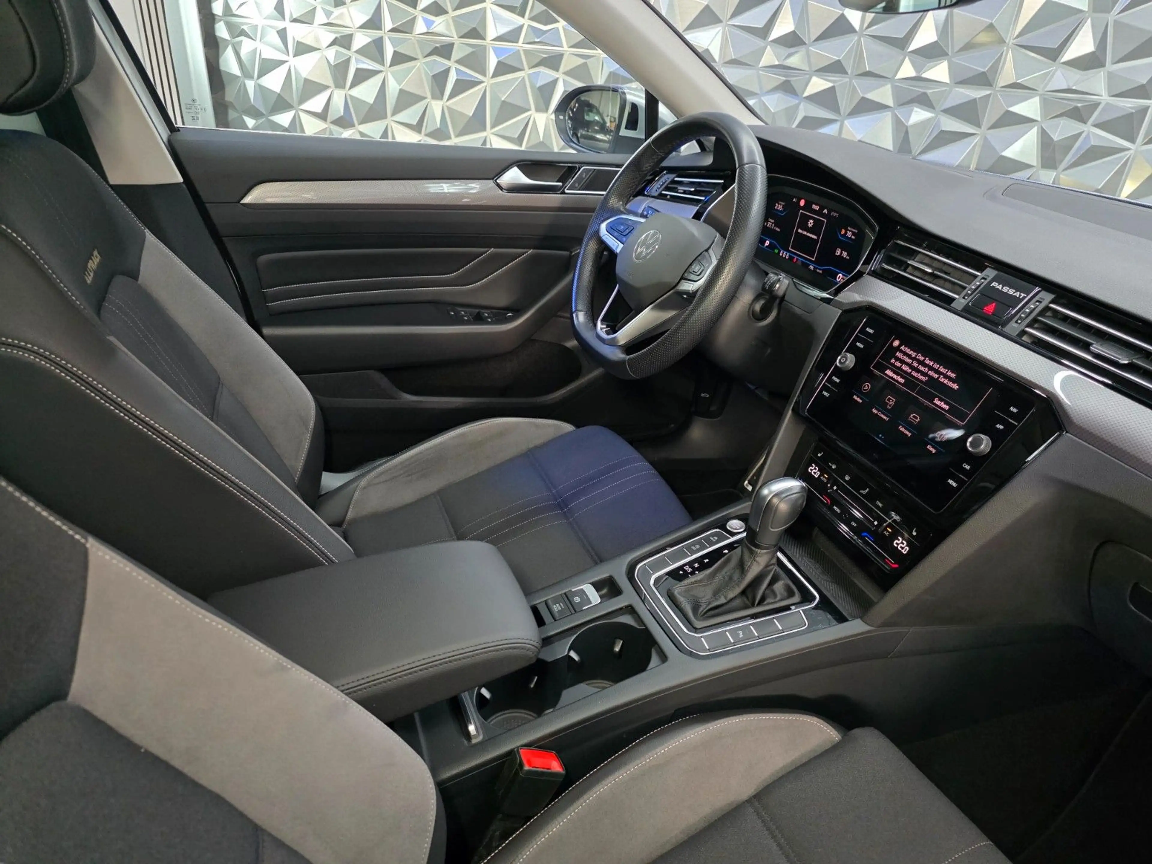 Volkswagen Passat Alltrack 2.0 TDI SCR DSG 4MOTION — photo 9