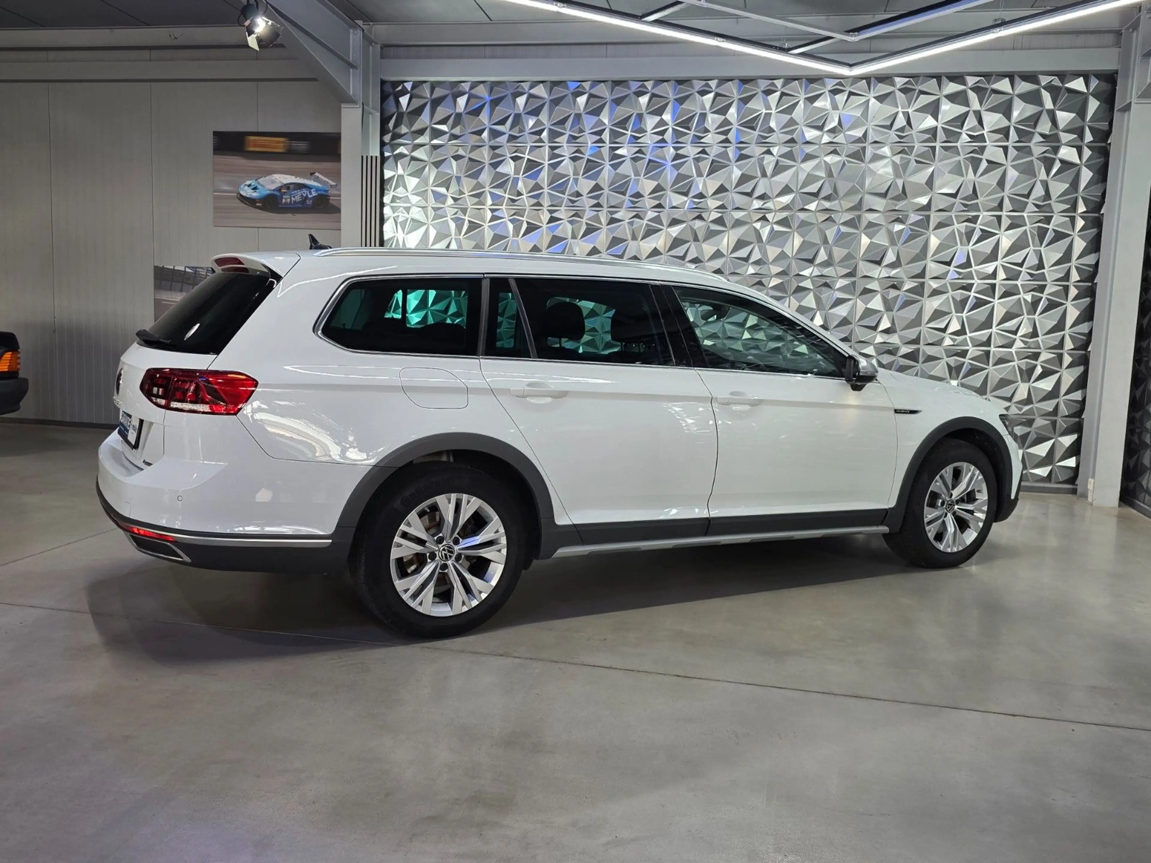 Volkswagen Passat Alltrack 2.0 TDI SCR DSG 4MOTION — photo 7