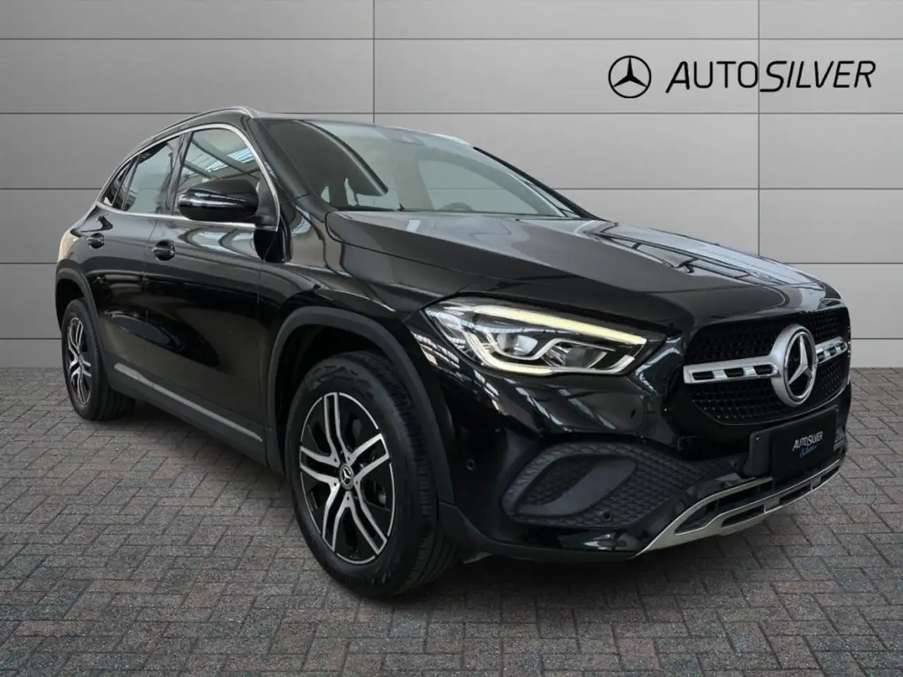 Mercedes-Benz GLA 200