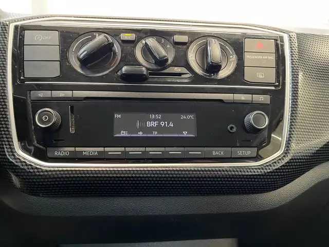 Volkswagen up! view 13