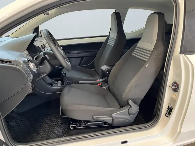Volkswagen up! view 7