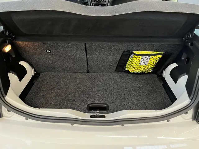 Volkswagen up! view 14