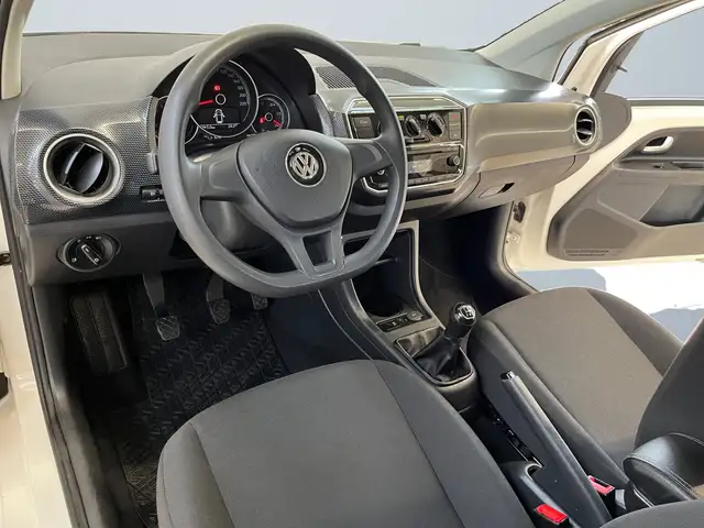 Volkswagen up! view 8