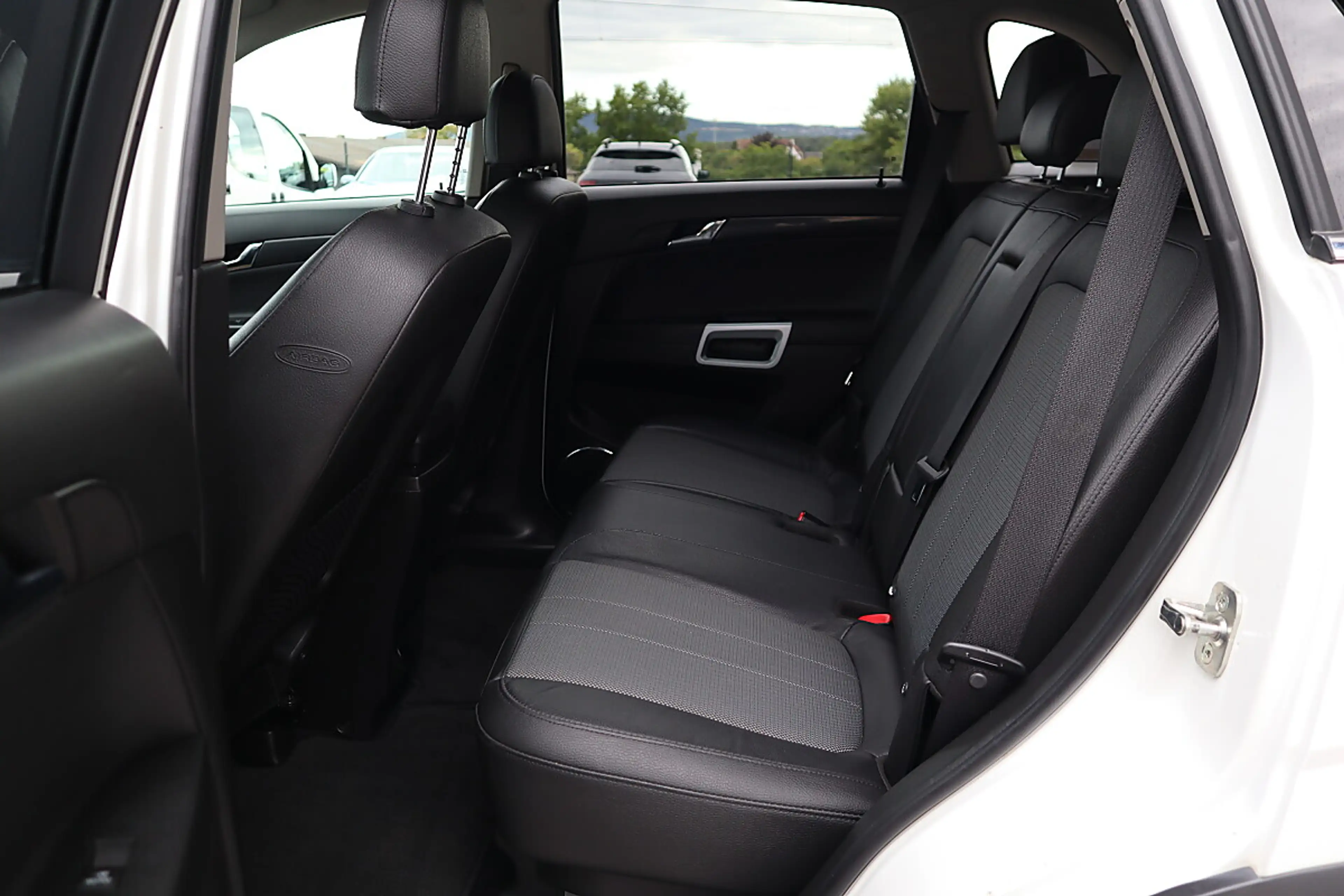 Opel Antara 4x4 2.2 CDTI Style — photo 14